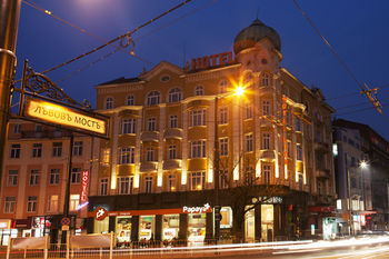 Hotel Front - Evening or Night